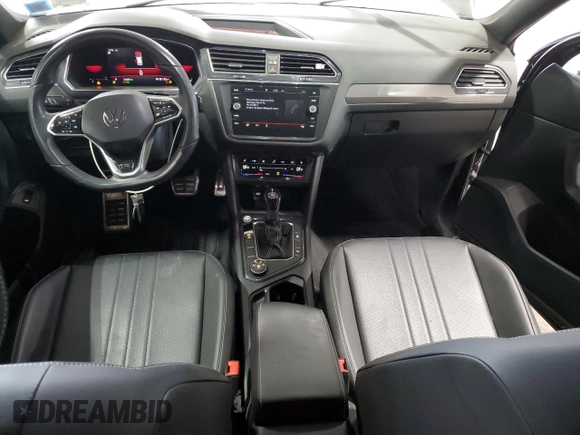 2022 Volkswagen Tiguan SE R-Line Black with VIN 3VV8B7AX6NM168877, listed as a Copart auction lot 47400525 with 21,601 mi miles and Salvage Title. Bid and sale history available at DreamBid. Image 8.