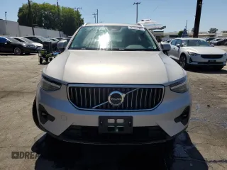 2024 Volvo XC40 Plus Bright Theme с VIN YV4L12UE5R2305987, выставлен на аукционе Copart как лот 53269875 с пробегом 13 682 миль миль и Чистый • Clean title. История ставок и продаж доступна на DreamBid. Изображение 5.