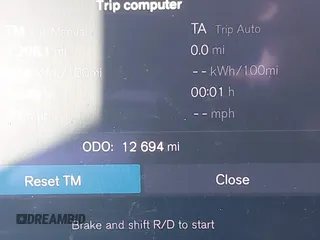 2024 Volvo XC40 Plus z VIN YV4ER3XL5R2273804, wystawiony jako IAAI lot #42046244 z przebiegiem 12 694 mil mil oraz . Historia ofert i sprzedaży dostępna na DreamBid. Obrazek 16.