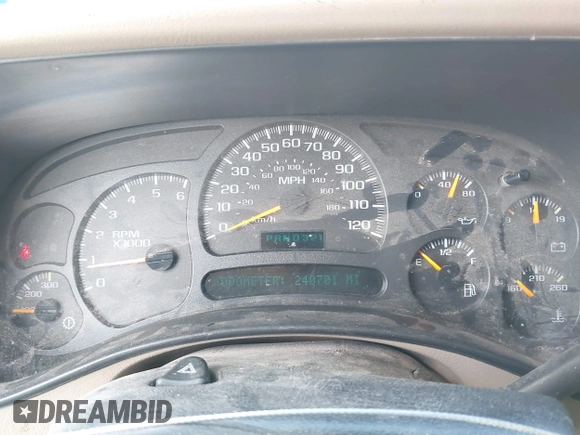 2003 Chevrolet Silverado 1500HD LS z VIN 1GCGC13U63F242884, wystawiony jako IAAI lot #42222977 z przebiegiem 240 701 mil mil oraz . Historia ofert i sprzedaży dostępna na DreamBid. Obrazek 7.