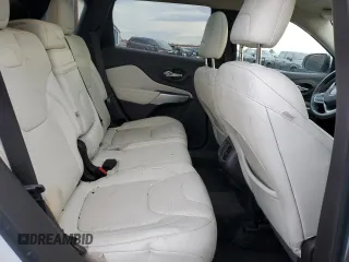 2017 Jeep Cherokee Overland z VIN 1C4PJMJS6HW589275, wystawiony jako Copart lot #51163465 z przebiegiem 76 214 mil mil oraz Szkoda całkowita • Salvage title. Historia ofert i sprzedaży dostępna na DreamBid. Obrazek 12.