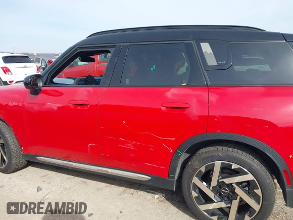 2025 MINI Countryman S z VIN WMZ23GA04S7P33413, wystawiony jako IAAI lot #41576638 z przebiegiem 9 505 mil mil oraz . Historia ofert i sprzedaży dostępna na DreamBid. Obrazek 14.