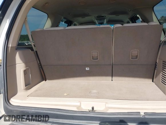 2003 Ford Expedition Special Service with VIN 1FMFU16L63LA30060, listed as a IAAI auction lot 42080566 with 178,757 mi miles. Bid and sale history available at carsss.com. Image 16.