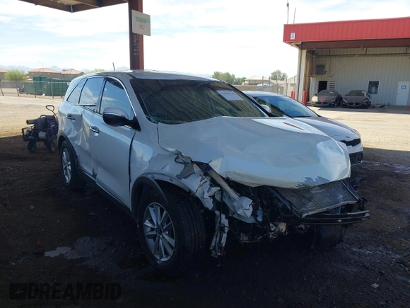 2019 Kia Sorento S with VIN 5XYPG4A55KG558127, listed as a IAAI auction lot 41906728 with 67,248 mi miles and . Bid and sale history available at carsss.com. Image 1.