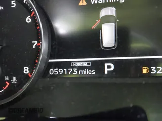 2024 Mitsubishi Outlander SE z VIN JA4J3VA84RZ010773, wystawiony jako IAAI lot #41972050 z przebiegiem 59 173 mil mil oraz . Historia ofert i sprzedaży dostępna na DreamBid. Obrazek 7.