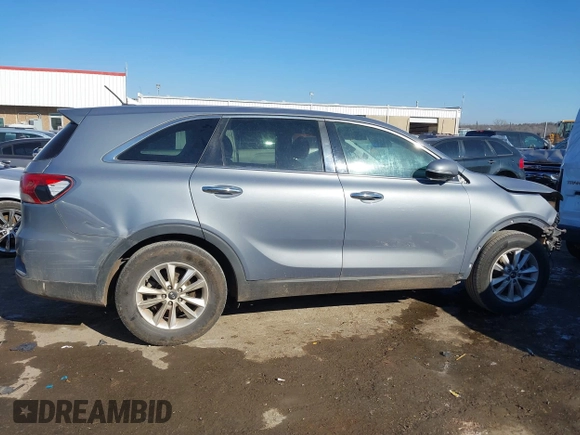 2020 Kia Sorento LX V6 with VIN 5XYPG4A51LG629194, listed as a IAAI auction lot 41251996 with 158,245 mi miles. Bid and sale history available at carsss.com. Image 14.