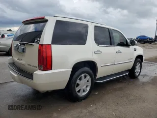 2009 Cadillac Escalade z VIN 1GYFC13289R220946, wystawiony jako Copart lot #66298703 z przebiegiem 184 914 mil mil oraz Szkoda całkowita • Salvage title. Historia ofert i sprzedaży dostępna na DreamBid. Obrazek 3.