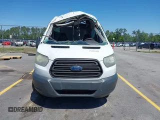 2017 Ford Transit Cargo z VIN 1FTYE1CM2HKB56212, wystawiony jako IAAI lot #42102063 z przebiegiem 174 769 mil mil oraz . Historia ofert i sprzedaży dostępna na DreamBid. Obrazek 12.