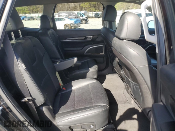 2023 Kia Telluride S with VIN 5XYP6DGC5PG354220, listed as a Copart auction lot 49567635 with 25,571 mi miles and Salvage Title. Bid and sale history available at DreamBid. Image 11.
