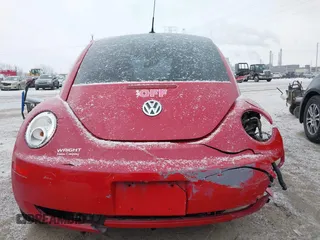 2009 Volkswagen New Beetle Coupe S with VIN 3VWRW31C59M502185, listed as a IAAI auction lot 41412554 with 86,147 mi miles. Bid and sale history available at carsss.com. Image 17.