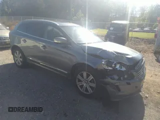 2017 Volvo XC60 Inscription with VIN YV440MDU0H2207703, listed as a IAAI auction lot 40400202 with 49,387 mi miles. Bid and sale history available at carsss.com. Image 1.