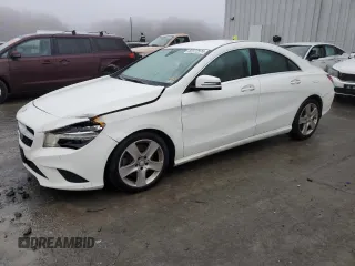 2015 Mercedes-Benz CLA 250 z VIN WDDSJ4GB3FN191273, wystawiony jako Copart lot #82372574 z przebiegiem 81 603 mil mil oraz Szkody całkowita. Historia ofert i sprzedaży dostępna na DreamBid. Obrazek 1.