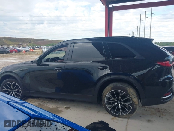 2025 Mazda CX-70 Premium Plus with VIN JM3KJEHA2S1111590, listed as a IAAI auction lot 41650609 with 5,377 mi miles and . Bid and sale history available at DreamBid. Image 14.
