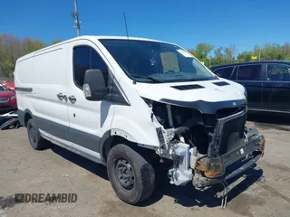 2018 Ford Transit z VIN 1FTYR1YM5JKA50761, wystawiony jako IAAI lot #42124045 z przebiegiem 248 487 mil mil oraz . Historia ofert i sprzedaży dostępna na DreamBid. Obrazek 1.