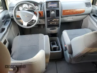 2008 Chrysler Town & Country LX with VIN 2A8HR44H88R766908, listed as a Copart auction lot 72087654 with 154,612 mi miles and Salvage Title. Bid and sale history available at DreamBid. Image 8.