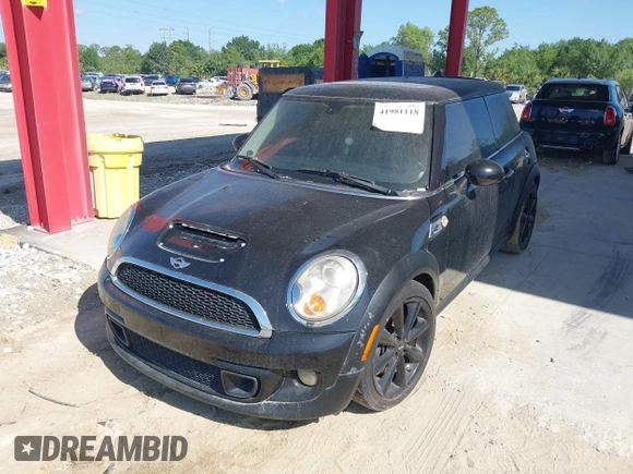 2011 MINI Hardtop S with VIN WMWSV3C51BTY11050, listed as a IAAI auction lot 41981118 with Not provided miles and . Bid and sale history available at DreamBid. Image 2.