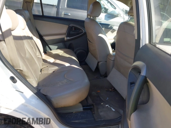 2007 Toyota RAV4 with VIN JTMZD33V475075446, listed as a IAAI auction lot 40643030 with 175,216 mi miles. Bid and sale history available at carsss.com. Image 8.