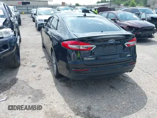 2020 Ford Fusion SE с VIN 3FA6P0HD9LR111430, выставлен на аукционе IAAI как лот 42502201 с пробегом 95 307 миль миль и . История ставок и продаж доступна на DreamBid. Изображение 3.