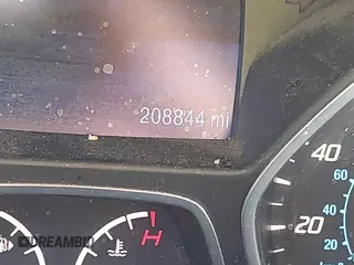 2013 Ford Escape SE с VIN 1FMCU9G96DUD83267, выставлен на аукционе IAAI как лот 42656945 с пробегом 208 844 миль миль и . История ставок и продаж доступна на DreamBid. Изображение 7.