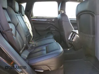 2017 Porsche Cayenne z VIN WP1AA2A25HKA81573, wystawiony jako Copart lot #44946605 z przebiegiem 119 146 mil mil oraz Szkoda całkowita • Salvage title. Historia ofert i sprzedaży dostępna na DreamBid. Obrazek 11.