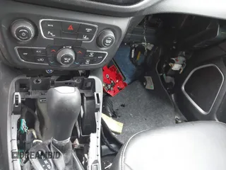 2019 Jeep Compass Latitude with VIN 3C4NJDBB5KT782858, listed as a IAAI auction lot 42263404 with 64,315 mi miles and . Bid and sale history available at DreamBid. Image 6.