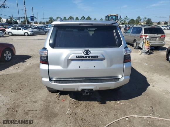 2017 Toyota 4Runner SR5 with VIN JTEZU5JR3H5164522, listed as a Copart auction lot 77765314 with 122,264 mi miles and Non Repairable. Bid and sale history available at carsss.com. Image 6.