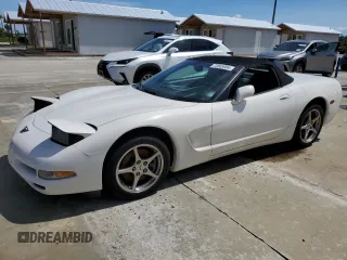 2001 Chevrolet Corvette with VIN 1G1YY32G915114289, listed as a Copart auction lot 73865984 with 0 mi miles and Salvage Title. Bid and sale history available at carsss.com. Image 1.