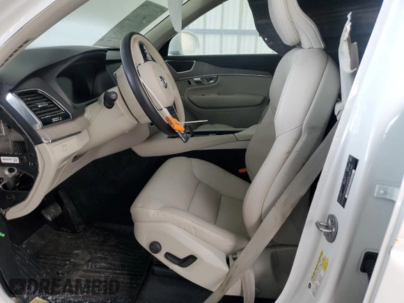 2024 Volvo XC90 Plus Bright Theme with VIN YV4L12PE3R1183549, listed as a Copart auction lot 44153945 with 8,268 mi miles and Salvage Title. Bid and sale history available at DreamBid. Image 7.