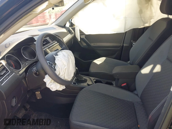 2021 Volkswagen Tiguan S with VIN 3VV0B7AXXMM040752, listed as a IAAI auction lot 41988353 with 51,757 mi miles and . Bid and sale history available at DreamBid. Image 5.