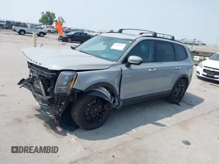 2022 Kia Telluride SX z VIN 5XYP5DHC7NG262332, wystawiony jako IAAI lot #42400373 z przebiegiem 47 580 mil mil oraz . Historia ofert i sprzedaży dostępna na DreamBid. Obrazek 18.