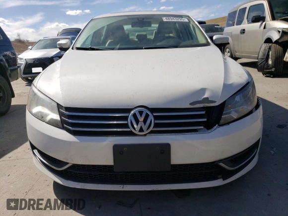 2013 Volkswagen Passat SE w/Sunroof with VIN 1VWBP7A35DC139094, listed as a Copart auction lot 48943295 with 74,302 mi miles and Salvage Title. Bid and sale history available at carsss.com. Image 5.