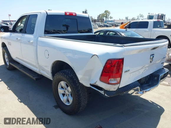 2017 Ram 1500 SLT z VIN 1C6RR7GG5HS583441, wystawiony jako IAAI lot #42391078 z przebiegiem 129 043 mil mil oraz . Historia ofert i sprzedaży dostępna na DreamBid. Obrazek 3.