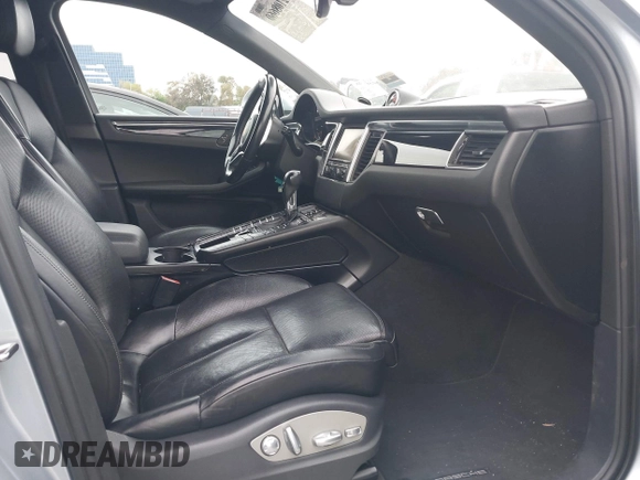 2015 Porsche Macan S with VIN WP1AB2A50FLB58087, listed as a IAAI auction lot 42108660 with 91,894 mi miles. Bid and sale history available at carsss.com. Image 5.