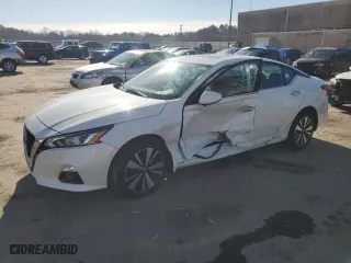 2022 Nissan Altima 2.5 SL with VIN 1N4BL4EW4NN414712, listed as a Copart auction lot 46569805 with 37,631 mi miles and Salvage Title. Bid and sale history available at carsss.com. Image 1.