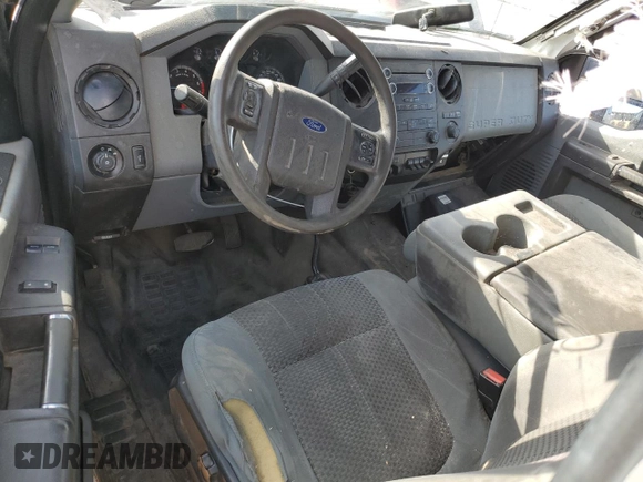 2014 Ford F-250 XL z VIN 1FT7X2B60EEB80260, wystawiony jako Copart lot #51664195 z przebiegiem 267 176 mil mil oraz Szkoda całkowita • Salvage title. Historia ofert i sprzedaży dostępna na DreamBid. Obrazek 8.