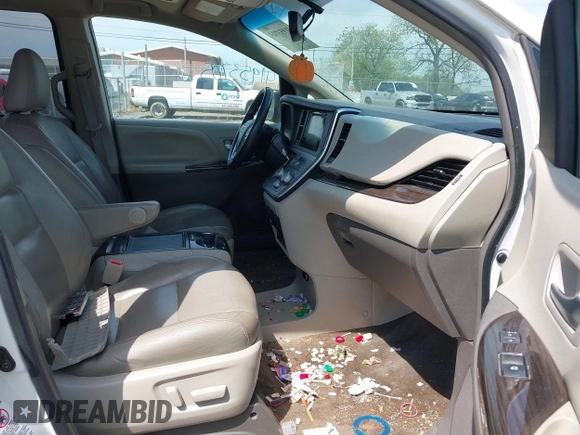 2015 Toyota Sienna XLE with VIN 5TDYK3DC8FS654902, listed as a IAAI auction lot 41953705 with 169,036 mi miles. Bid and sale history available at carsss.com. Image 5.