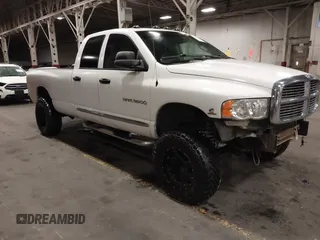 2004 Dodge 3500 SLT z VIN 3D7LU38C24G273384, wystawiony jako IAAI lot #41296748 z przebiegiem 210 825 mil mil oraz . Historia ofert i sprzedaży dostępna na DreamBid. Obrazek 1.