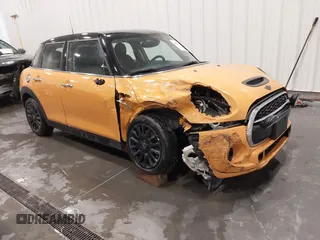 2016 MINI Hardtop 4 Door S z VIN WMWXU3C54G2D28337, wystawiony jako IAAI lot #41942795 z przebiegiem 51 189 mil mil oraz . Historia ofert i sprzedaży dostępna na DreamBid. Obrazek 1.