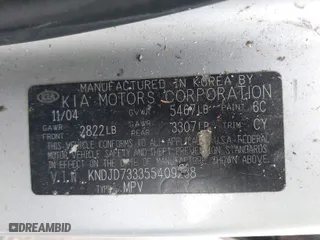 2005 Kia Sorento LX with VIN KNDJD733355409238, listed as a IAAI auction lot 42041026 with 169,868 mi miles. Bid and sale history available at carsss.com. Image 9.