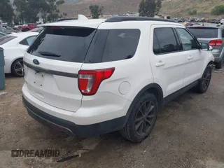 2017 Ford Explorer XLT с VIN 1FM5K7D84HGA61004, выставлен на аукционе IAAI как лот 42042440 с пробегом 91 316 миль миль и . История ставок и продаж доступна на DreamBid. Изображение 4.