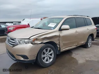 2011 Toyota Highlander with VIN 5TDZK3EH3BS038579, listed as a IAAI auction lot 37866988 with 128,956 mi miles. Bid and sale history available at carsss.com. Image 6.