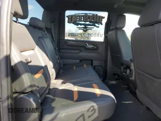 2024 GMC Sierra 3500HD AT4 z VIN 1GT49VEY3RF129184, wystawiony jako Copart lot #44953764 z przebiegiem 56 519 mil mil oraz Szkody całkowita. Historia ofert i sprzedaży dostępna na DreamBid. Obrazek 10.