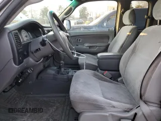 2002 Toyota Tacoma z VIN 5TEWN72N32Z087330, wystawiony jako Copart lot #48805095 z przebiegiem Nie podano mil oraz Szkoda całkowita • Salvage title. Historia ofert i sprzedaży dostępna na DreamBid. Obrazek 7.