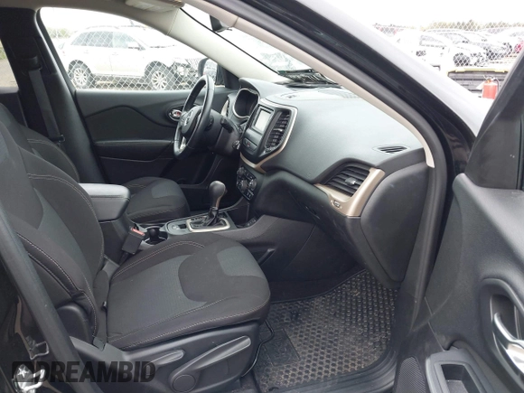 2017 Jeep Cherokee Latitude с VIN 1C4PJLCB0HW514580, выставлен на аукционе IAAI как лот 42173506 с пробегом 54 895 миль миль и . История ставок и продаж доступна на DreamBid. Изображение 5.