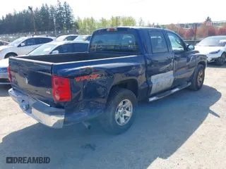 2006 Dodge Dakota SLT with VIN 1D7HW48NX6S708140, listed as a IAAI auction lot 42054527 with 226,944 mi miles. Bid and sale history available at carsss.com. Image 4.