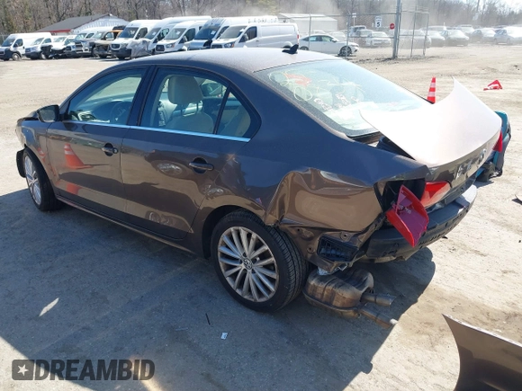 2011 Volkswagen Jetta SEL z VIN 3VWLX7AJXBM300389, wystawiony jako IAAI lot #41760720 z przebiegiem 249 087 mil mil oraz . Historia ofert i sprzedaży dostępna na DreamBid. Obrazek 3.