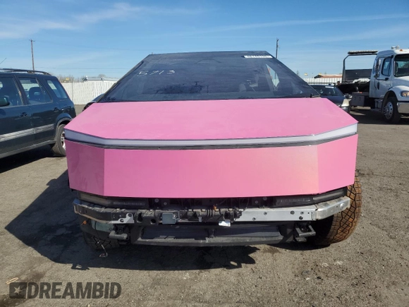 2024 Tesla Cybertruck Cyberbeast z VIN 7G2CEHEEXRA017494, wystawiony jako Copart lot #48149135 z przebiegiem 6883 mil mil oraz Szkody całkowita. Historia ofert i sprzedaży dostępna na DreamBid. Obrazek 5.