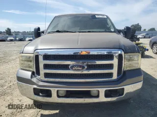 2005 Ford F-250 XL with VIN 1FTSW20P15EB37443, listed as a Copart auction lot 63511935 with 146,244 mi miles and Clean title. Bid and sale history available at DreamBid. Image 5.