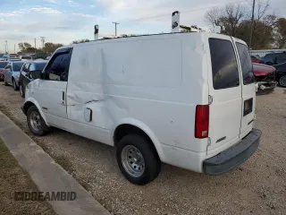 1998 Chevrolet Astro Cargo Van with VIN 1GCDM19W3WB101873, listed as a Copart auction lot 83349264 with 0 mi miles and Salvage Title. Bid and sale history available at carsss.com. Image 2.