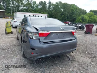2014 Lexus ES 330 z VIN JTHBK1GG4E2129607, wystawiony jako IAAI lot #42468963 z przebiegiem 115 158 mil mil oraz . Historia ofert i sprzedaży dostępna na DreamBid. Obrazek 6.
